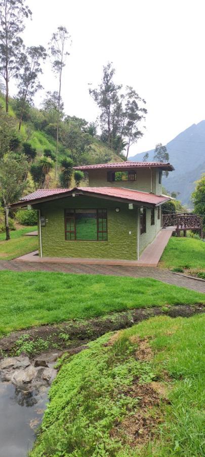 "Casa Verde" En Banos De Agua Santa Con Vista Al Volcan Tungurahua Exterior photo