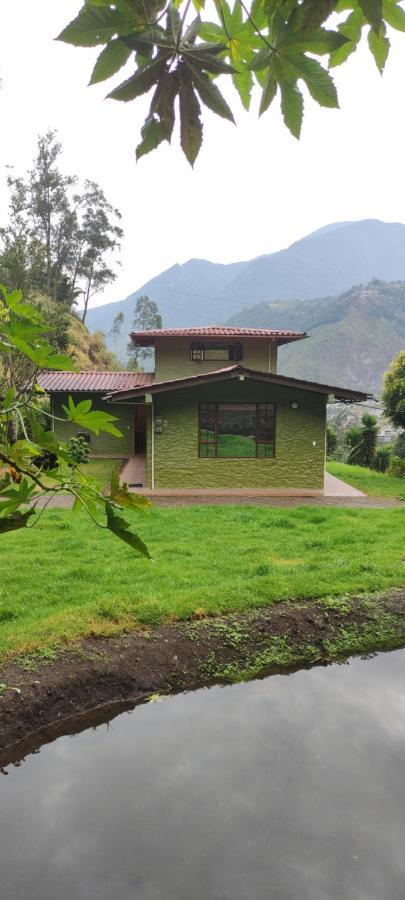 "Casa Verde" En Banos De Agua Santa Con Vista Al Volcan Tungurahua Exterior photo