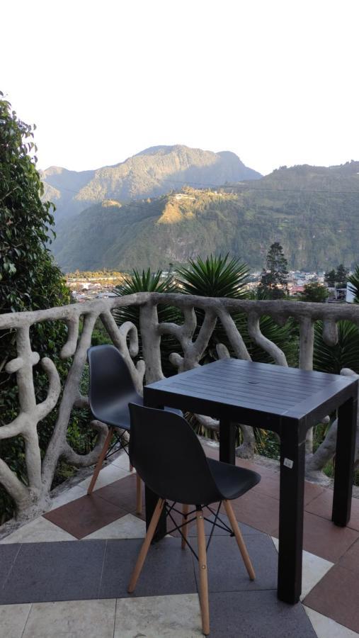 "Casa Verde" En Banos De Agua Santa Con Vista Al Volcan Tungurahua Exterior photo